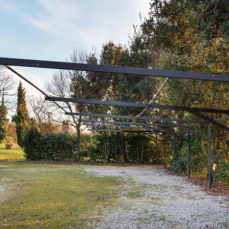 Dom wakacyjny Pretty In Castiglione Del With Garden Castiglione del Lago