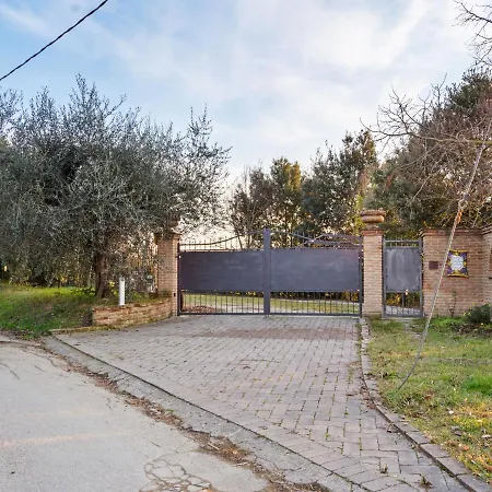 Dom wakacyjny Pretty In Castiglione Del With Garden Castiglione del Lago