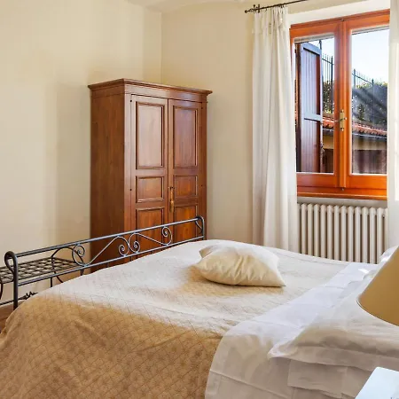 Pretty In Castiglione Del With Garden *